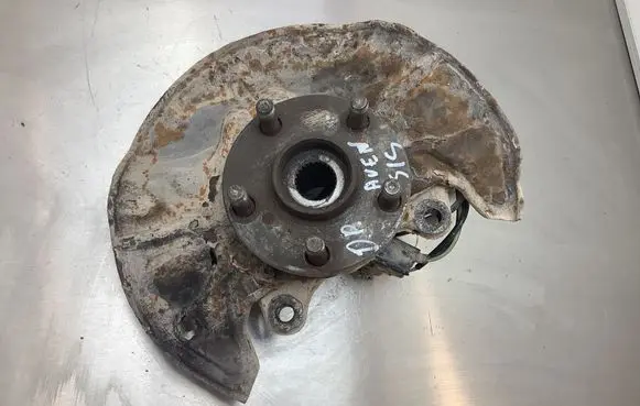 Toyota Avensis T250 Front wheel hub 