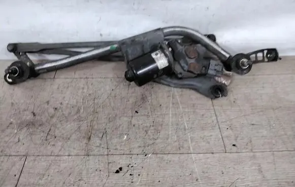Nissan Almera Tino Front wiper linkage and motor