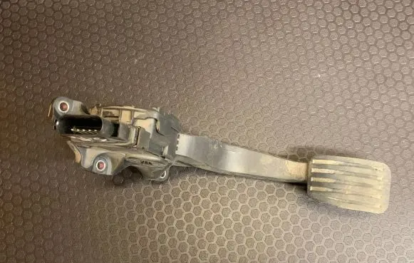 Ford S-MAX Accelerator throttle pedal 6G929F836JE 6PV01083410 C95YE04