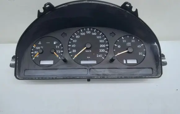 Mercedes-Benz ML W163 Speedometer (instrument cluster) A1635405811 3319210087