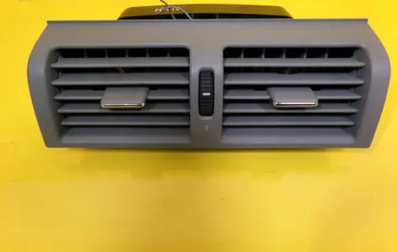 Dash center air vent grill