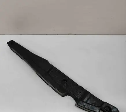 Maserati Quattroporte Fender end trim 