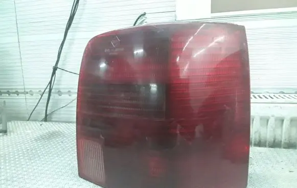Volkswagen PASSAT B5 Rear/tail lights 3B9945112K