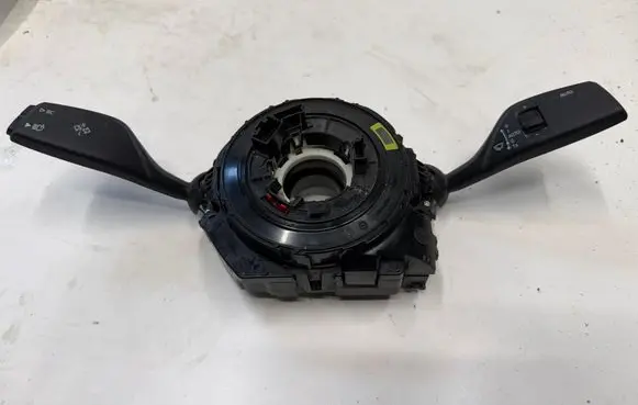 BMW 4 G22 G23 G24 G26 Indicator stalk 1052879700