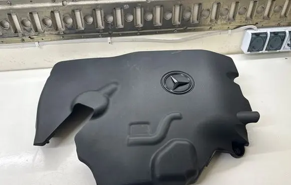 Mercedes-Benz Sprinter W906 Engine cover (trim) A6510102367 A6510108018