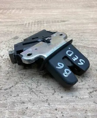 Audi A4 S4 B8 8K Tailgate/trunk/boot lock/catch/latch 4F5827505D