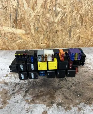 Mercedes-Benz S W220 Fuse module A0325458232 05045116