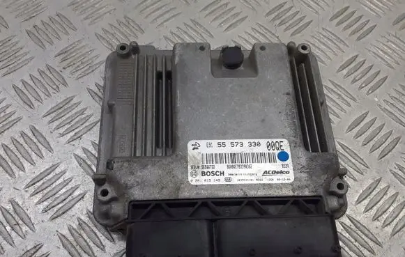 Opel Insignia A Engine control unit/module ECU 55573330