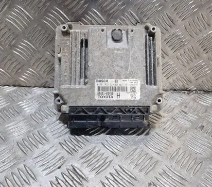 Toyota Yaris Engine control unit/module 896610D450 0281012322 1039S16484