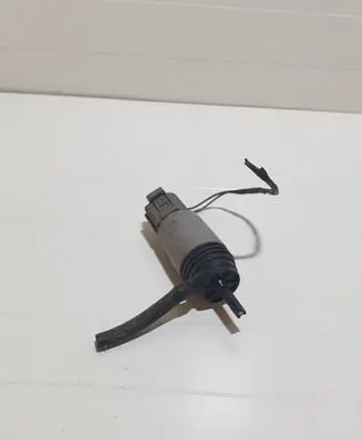 BMW 1 E81 E87 Windscreen/windshield washer pump 6934159 23557610 6712