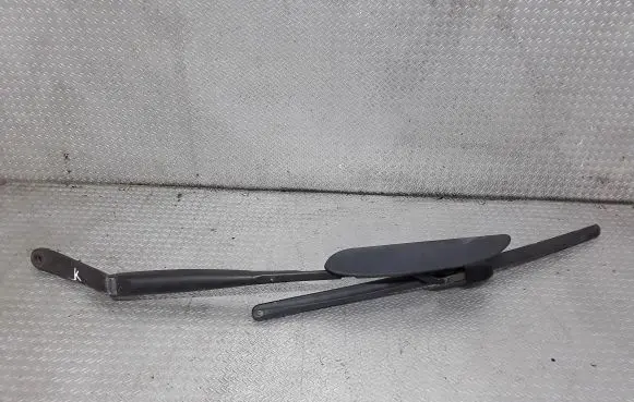 Hyundai Santa Fe Windshield/front glass wiper blade 