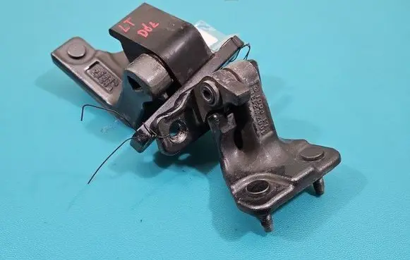 Rear door hinge set