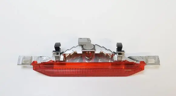Nissan NP300 Third/center stoplight 52023