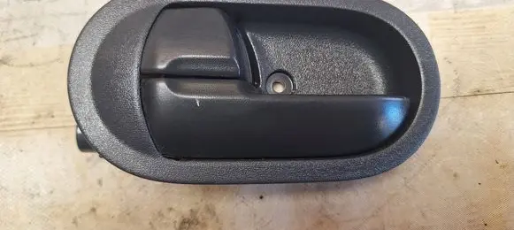 Mitsubishi Colt CZ3 Rear door interior handle