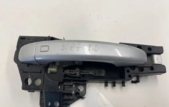 Audi A5 8T 8F Front door exterior handle 8T1837886B