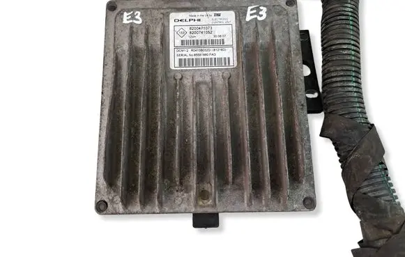 Renault Clio III Engine control unit/module 8200471073 8200741052
