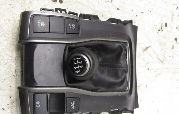 Honda Civic X Gear lever shifter trim leather/knob 35355-TGG-E110-M1