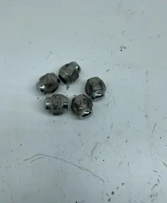 KIA Sorento Nuts/bolts 