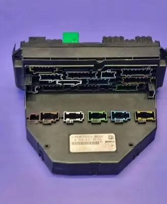 Mercedes-Benz C W204 SAM control unit A2045404150 A2044424100 A2045455801