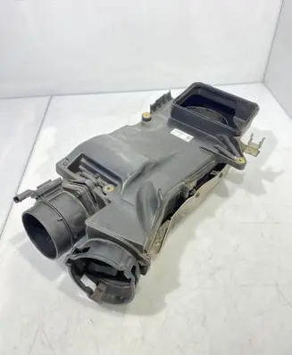 Mercedes-Benz C W205 Air filter box A6510902501 8066093000