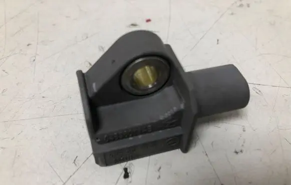 Mercedes-Benz C AMG W204 Airbag deployment crash/impact sensor A2048201985