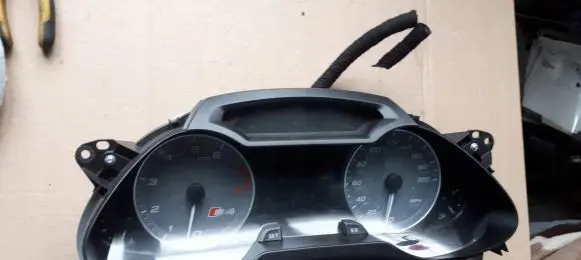Audi A4 S4 B8 8K Speedometer (instrument cluster) 8K0920981Q