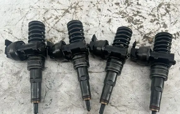 Skoda Superb B6 (3T) Fuel injectors set 0414720215 038130073AG