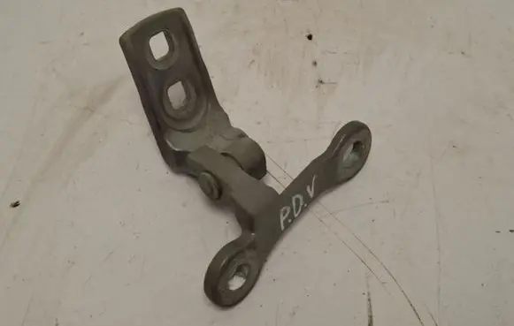 Opel Vectra C Front door upper hinge 