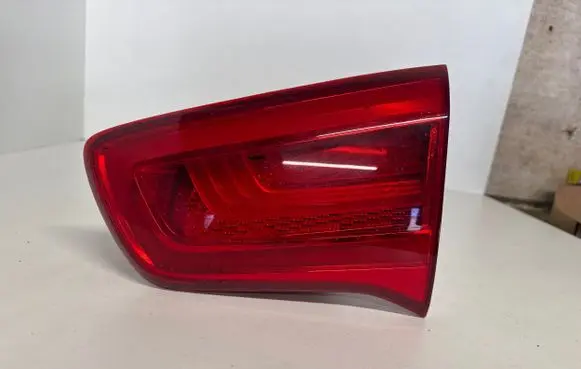 KIA Sportage Rear/tail lights 924063W