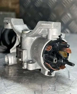 Audi A4 S4 B7 8E 8H Ignition lock 4B0905851