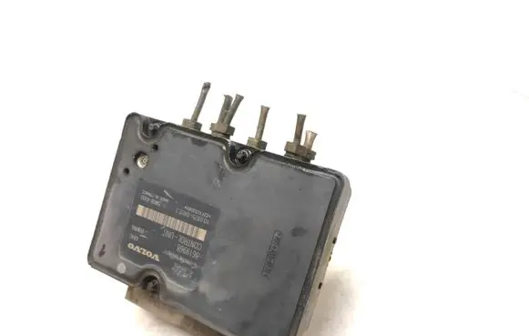 Volvo V70 ABS Pump 8619968 5WK84000 10092504023