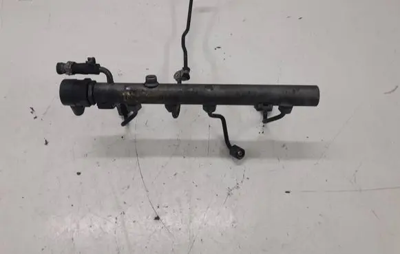 Mercedes-Benz E W211 Fuel main line pipe A6110780449