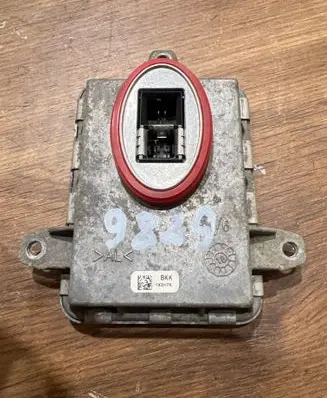 BMW 3 E92 E93 Headlight ballast module Xenon 7255724 10EEG090709 130732926301