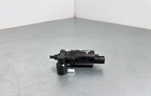 Land Rover Range Rover Sport L494 Windscreen/windshield washer pump 1020132