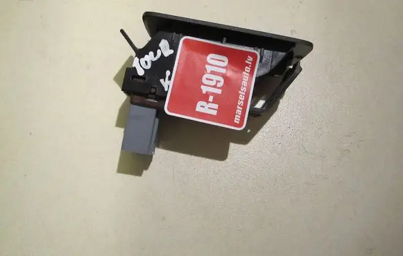 Volkswagen Touran I Electric window control switch 1T0959551A 088701S