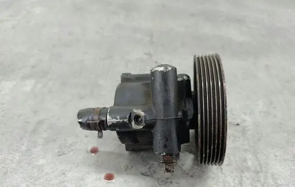 Opel Vivaro Power steering pump