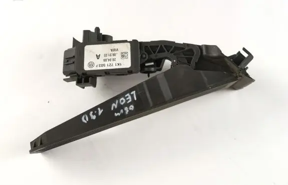Seat Leon (1P) Accelerator throttle pedal 1K1721503P 063122