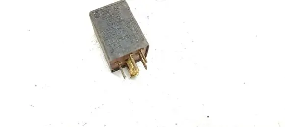 Volkswagen PASSAT B3 Other relay 431955531