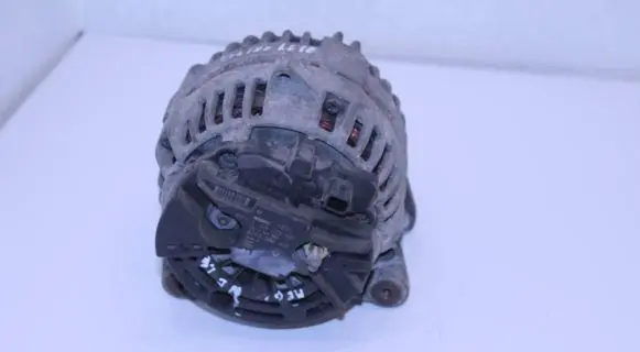 Renault Megane II Generator/alternator 8200390676 0124525081