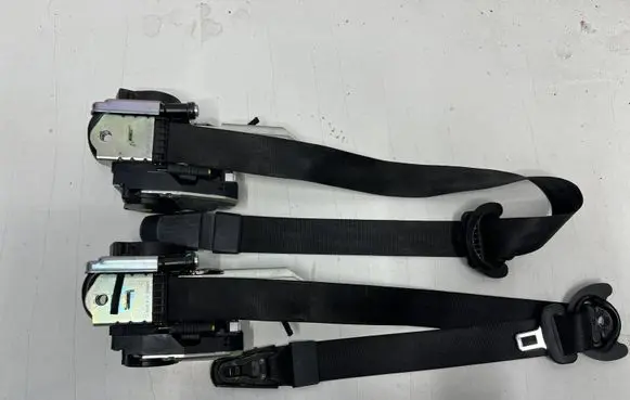 Audi A4 S4 B9 Front seatbelt