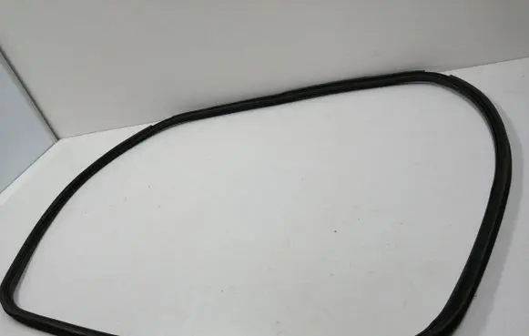 Opel Mokka Loading door rubber seal (on body) 