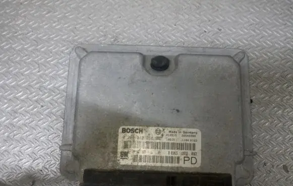 Opel Zafira A Engine control unit/module 0281010268