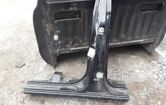 Ford Ranger Pillar (middle) 2182929