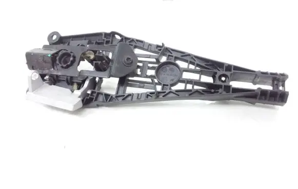 Rear door exterior handle/bracket