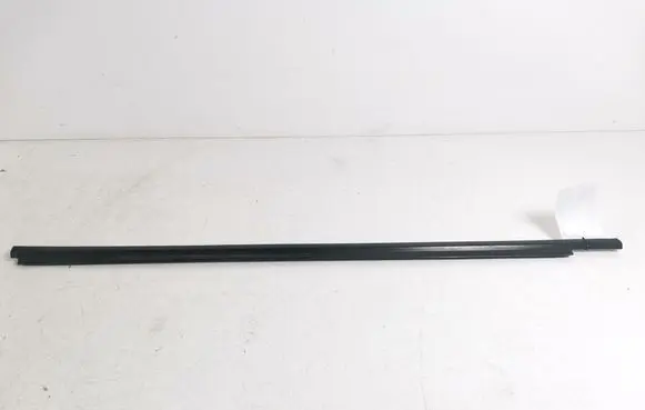 Toyota Corolla Verso E121 Front door glass trim molding 75710-13040