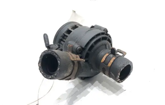 Renault Koleos I Oil filter mounting bracket