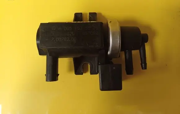 Smart ForTwo I Turbo solenoid valve A0051535528 70078200