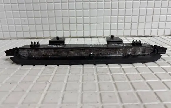 Volvo V50 Third/center stoplight 8620290