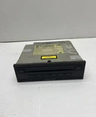 Audi A6 S6 C6 4F CD/DVD changer 4F0035110 AA001001