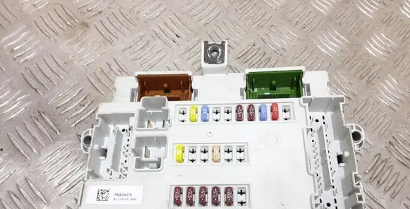 Jeep Cherokee Fuse module